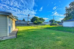 1807 28th St, Kenosha, WI 53140 - Photo 9
