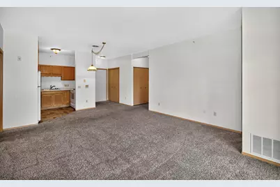 140 W Commerce Blvd #311, Slinger, WI 53086 - Photo 7