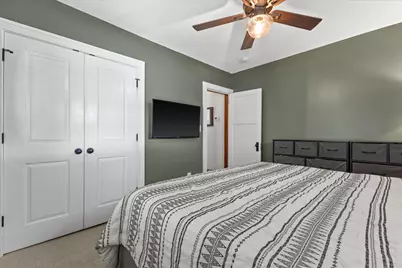 334 W 2nd St, Oconomowoc, WI 53066 - Photo 15