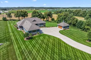 2177 Elsies Dr, Richfield, WI 53076 - Photo 75