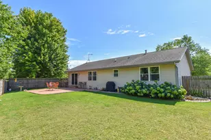 1300 Goldcrest Ct, West Bend, WI 53095 - Photo 23