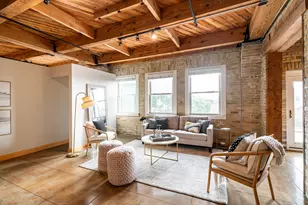 904 E Pearson St, Milwaukee, WI 53202 - Photo 7