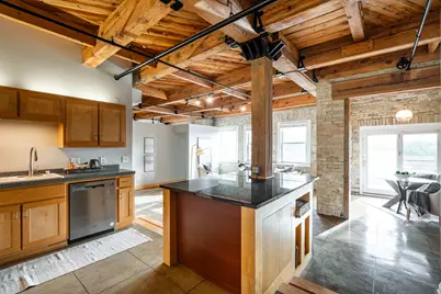 904 E Pearson St #401, Milwaukee, WI 53202 - Photo 13