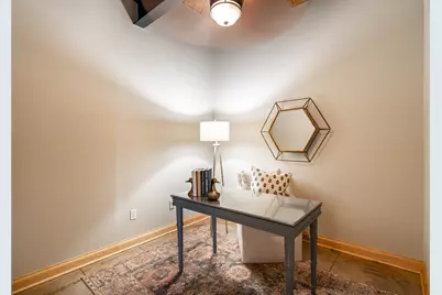 904 E Pearson St #401, Milwaukee, WI 53202 - Photo 35
