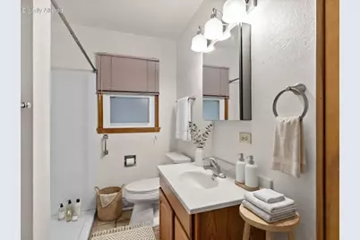 2014  Menasha Ave, Manitowoc, WI 54220 - Photo 13