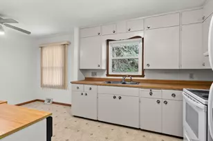 2014 Menasha Ave, Manitowoc, WI 54220 - Photo 9