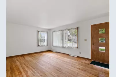 2014  Menasha Ave, Manitowoc, WI 54220 - Photo 3