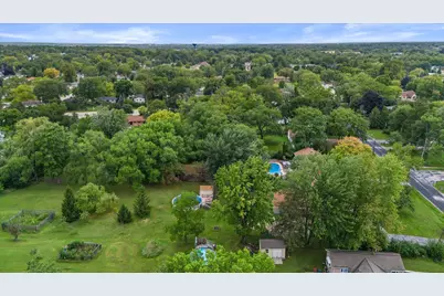 W176N8625  Sunset Ridge Dr, Menomonee Falls, WI 53051 - Photo 39