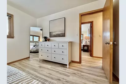 3121 N 105th St, Wauwatosa, WI 53222 - Photo 21