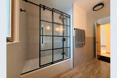 3121 N 105th St, Wauwatosa, WI 53222 - Photo 11