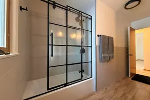 3121 N 105th St, Wauwatosa, WI 53222 - Photo 11