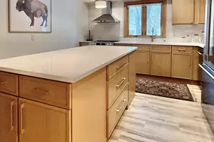 3121 N 105th St, Wauwatosa, WI 53222 - Photo 9