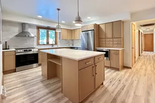 3121 N 105th St, Wauwatosa, WI 53222 - Photo 7