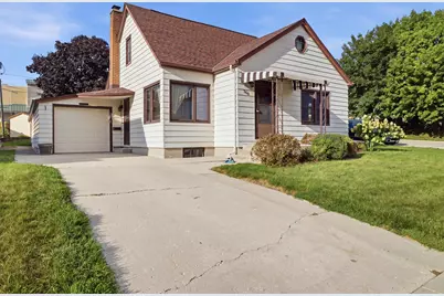 300  St Rose Ave, Fredonia, WI 53021 - Photo 1