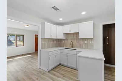 3428 S 3rd St, Milwaukee, WI 53207 - Photo 9