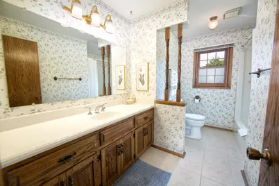 5676  Garland Ln, Greendale, WI 53129 - Photo 25