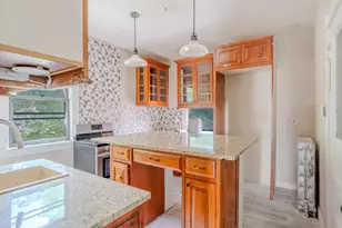 1148 N 33rd St, Milwaukee, WI 53208 - Photo 7