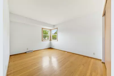 5856 S New York Ave, Cudahy, WI 53110 - Photo 17