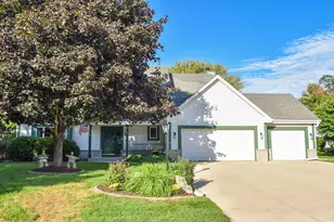 N58W24838 Cardinal Ct, Sussex, WI 53089 - Photo 3