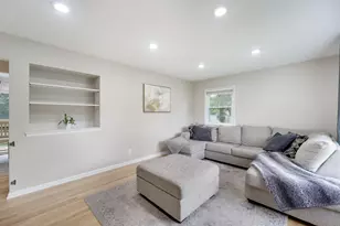W142N6728 Washington Ave, Menomonee Falls, WI 53051 - Photo 5