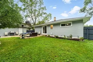 W142N6728 Washington Ave, Menomonee Falls, WI 53051 - Photo 19