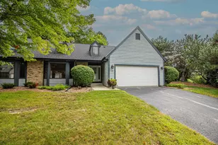 W52N106 Pioneer Ct, Cedarburg, WI 53012 - Photo 1