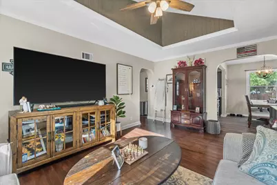 10506 W Villard Ave, Milwaukee, WI 53225 - Photo 5