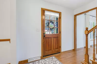 2021  Inverness Dr, Waukesha, WI 53186 - Photo 5