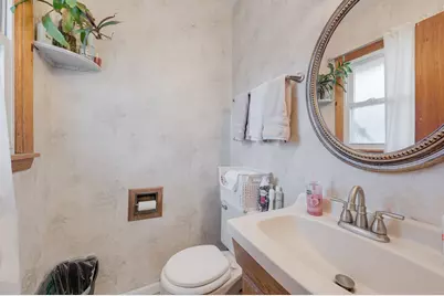 5637 N 86th Pl, Milwaukee, WI 53225 - Photo 9