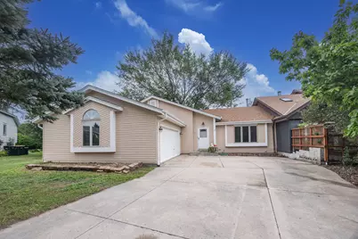 8570 N Meadowside Ct, Brown Deer, WI 53223 - Photo 3