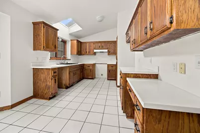 8570 N Meadowside Ct, Brown Deer, WI 53223 - Photo 5