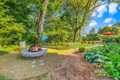 4400 N Lake Dr, Shorewood, WI 53211 - Photo 7
