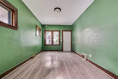736 S 36th St, Milwaukee, WI 53215 - Photo 5