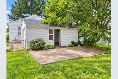 4020  78th St, Kenosha, WI 53142 - Photo 3