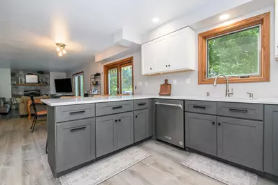 2121  September Dr, Racine, WI 53402 - Photo 15
