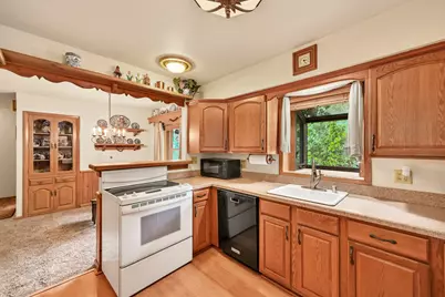 4520 N 144th St, Brookfield, WI 53005 - Photo 11