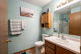 6185 S Creekside Dr, Cudahy, WI 53110 - Photo 15