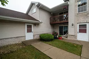 6185 S Creekside Dr, Cudahy, WI 53110 - Photo 17