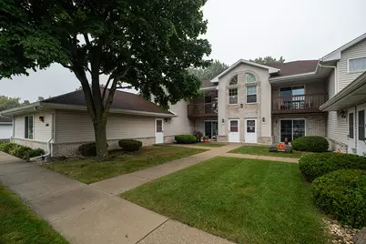6185 S Creekside Dr #5, Cudahy, WI 53110 - Photo 1