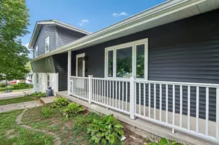 926 Hillside Dr, Jefferson, WI 53549 - Photo 1