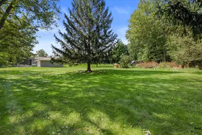 W140  Belleview Ave, Ixonia, WI 53066 - Photo 25