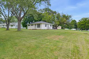 N65W14104 Hazel K Cir, Menomonee Falls, WI 53051 - Photo 13