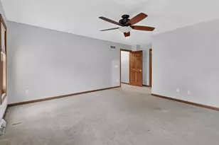 N48W16103 Lone Oak Ln, Menomonee Falls, WI 53051 - Photo 25