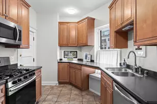 2649 N Hackett Ave, Milwaukee, WI 53211 - Photo 11