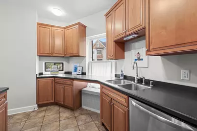 2649 N Hackett Ave #2, Milwaukee, WI 53211 - Photo 15