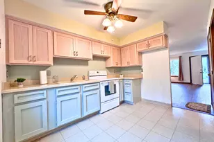 1415 Oakes Rd, Racine, WI 53406 - Photo 9