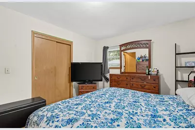 6350 W Leon Ter, Milwaukee, WI 53218 - Photo 15