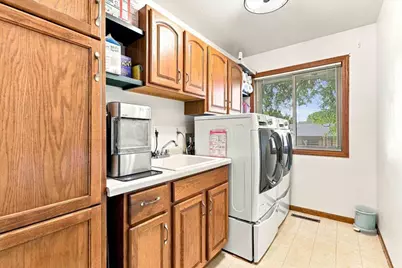 210  Kenneda St, Holmen, WI 54636 - Photo 15
