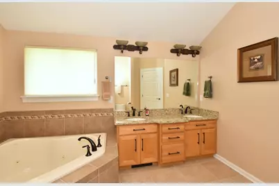 930  Dana Ln, Waukesha, WI 53189 - Photo 23