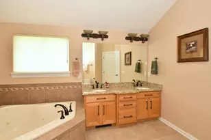 930 Dana Ln, Waukesha, WI 53189 - Photo 23